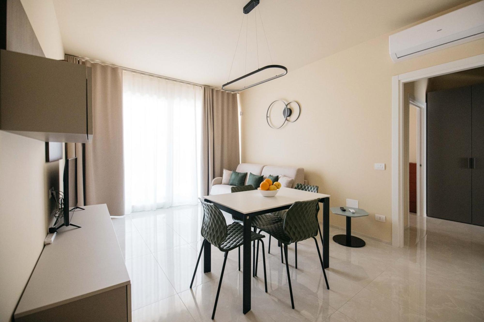 Minerva Luxury Apartment & Tulipan Apartment By Taormina Holidays ภายนอก รูปภาพ