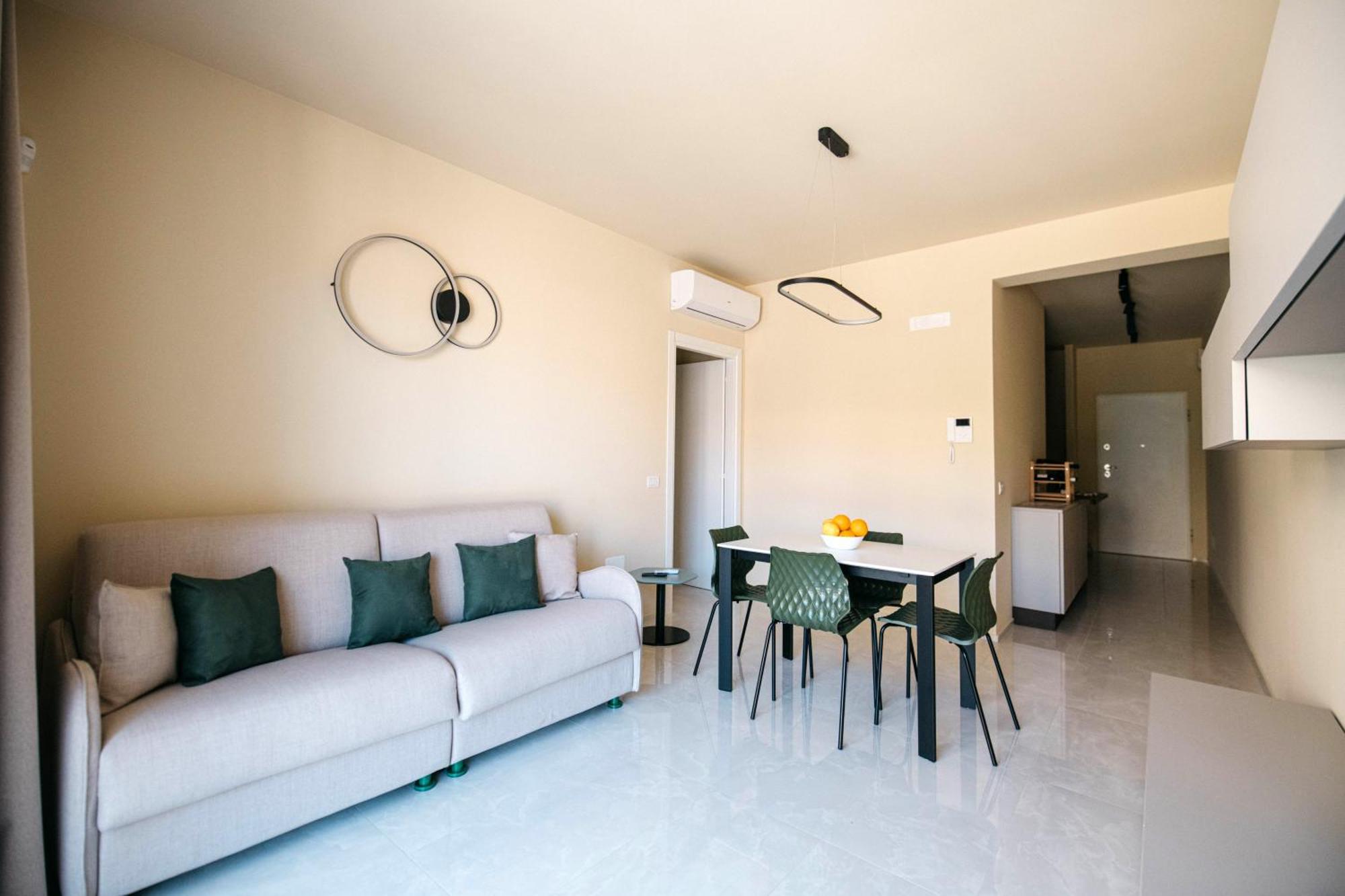 Minerva Luxury Apartment & Tulipan Apartment By Taormina Holidays ภายนอก รูปภาพ